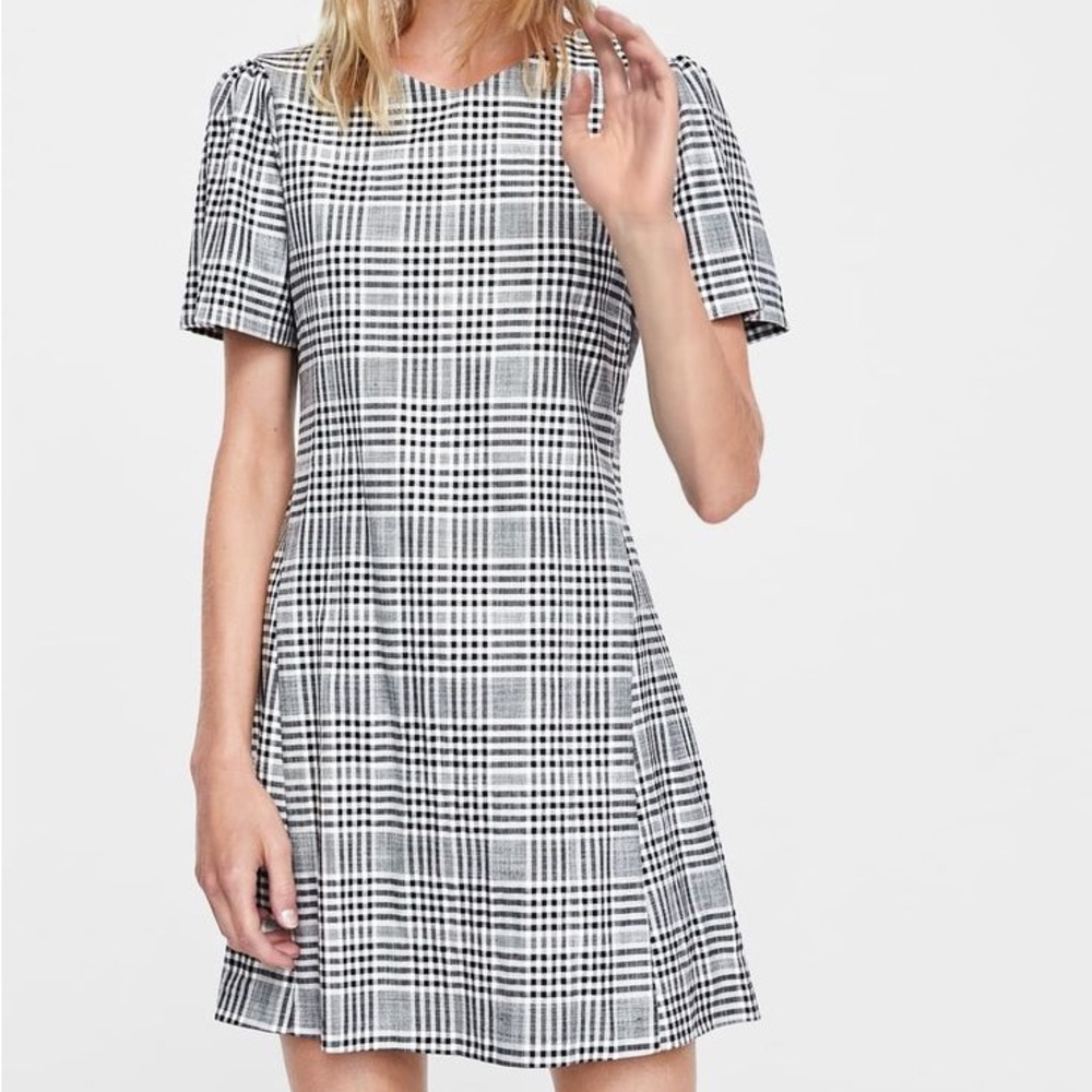 Zara plaid mini dress size Small Black long